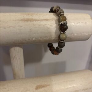 Botswana Agate beaded stretch bracelet with silver accents